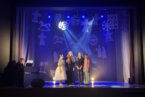 07 Vianocne VK 2025 12 10 MS Komenskeho foto Z Spodniakova