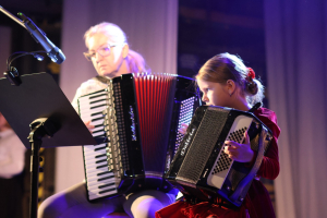 07 Vianocne VK 2025 12 11 MS Kastiel MS Kondrotova foto Peter Trnka