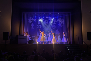 44 Vianocne VK 2025 12 10 MS Komenskeho foto Z Spodniakova